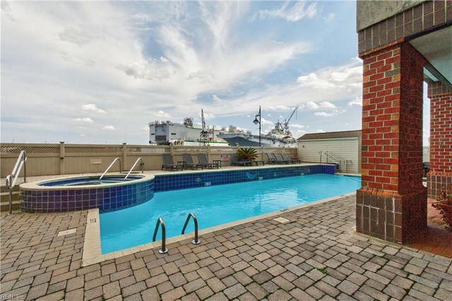 475 Water St Apt 806, Portsmouth, VA 23704
