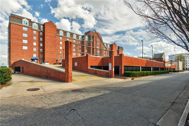475 Water St Apt 806, Portsmouth, VA 23704