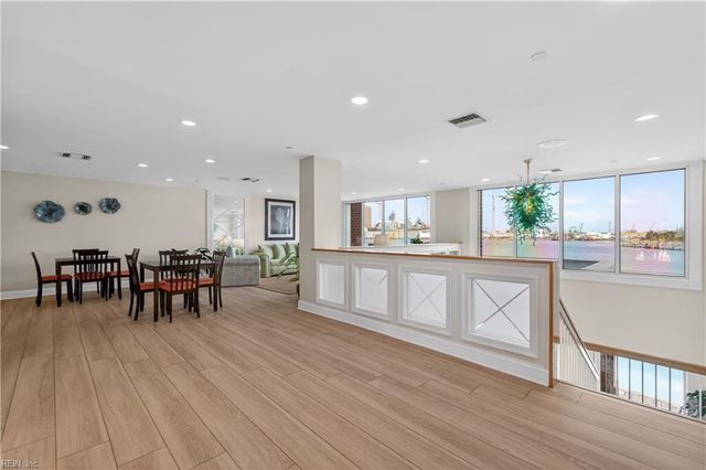 475 Water St Apt 806, Portsmouth, VA 23704