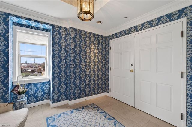 475 Water St Apt 806, Portsmouth, VA 23704