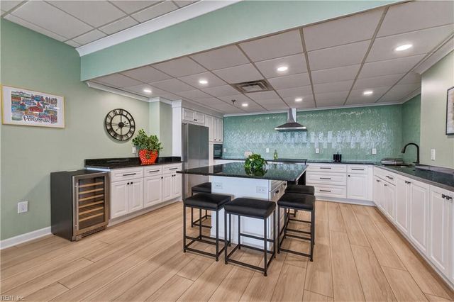 475 Water St Apt 806, Portsmouth, VA 23704