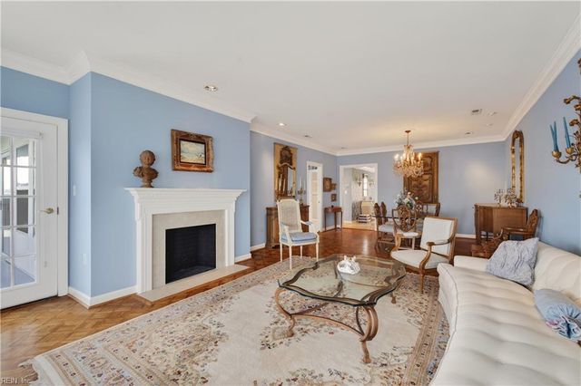 475 Water St Apt 806, Portsmouth, VA 23704