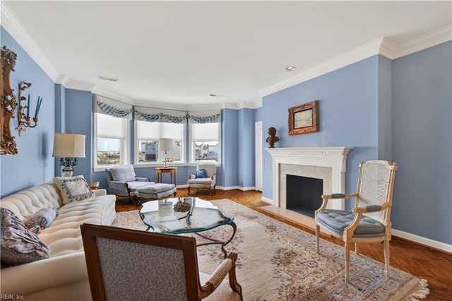 475 Water St Apt 806, Portsmouth, VA 23704