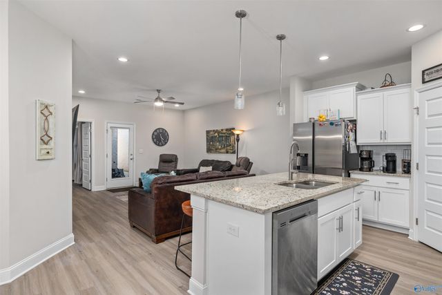 433 SE Ronnie Drive, Hartselle, AL 35640