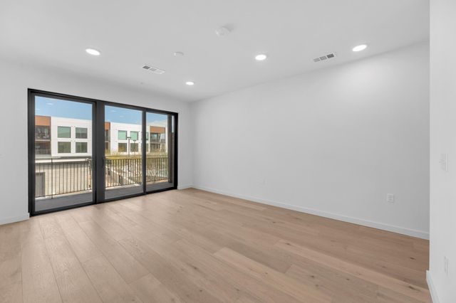 2209 S 1st ST 231, Austin, TX 78704