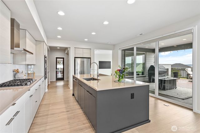 8465 Camas Drive, Blaine, WA 98230