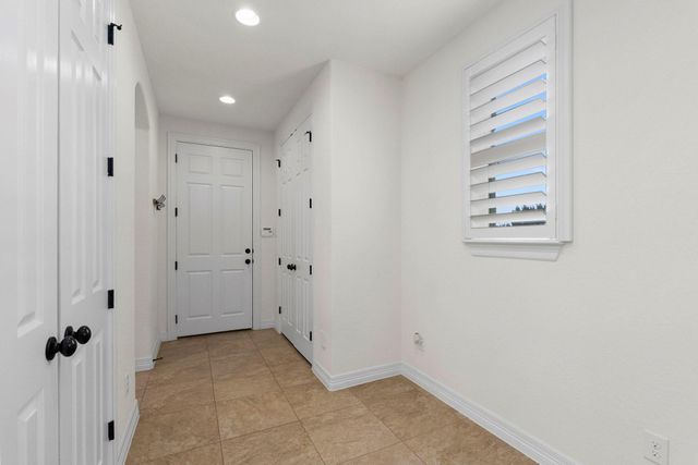 948 Lazy Diamond, Canyon Lake, TX 78133