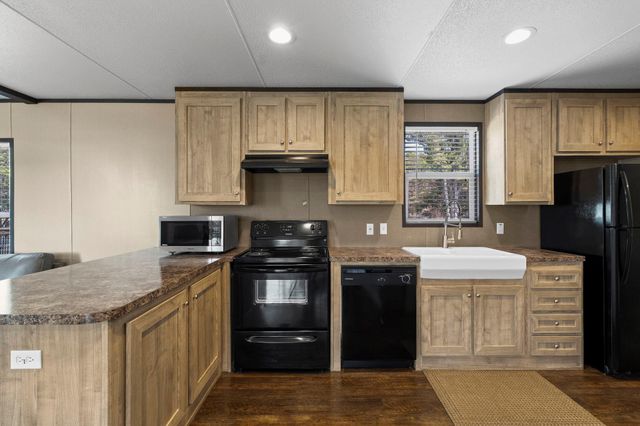 948 Lazy Diamond, Canyon Lake, TX 78133