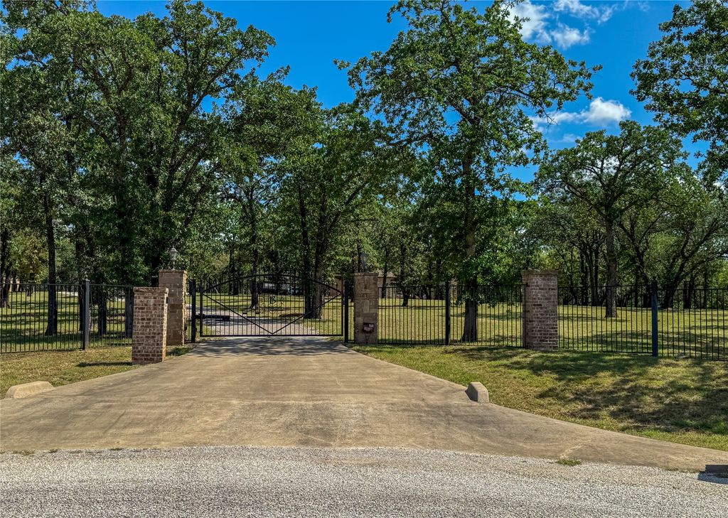 114 Redtail Court, Weatherford, TX 76088