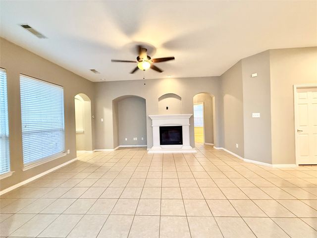 2916 Red Wolf Drive, Fort Worth, TX 76244