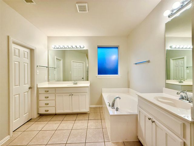 2916 Red Wolf Drive, Fort Worth, TX 76244