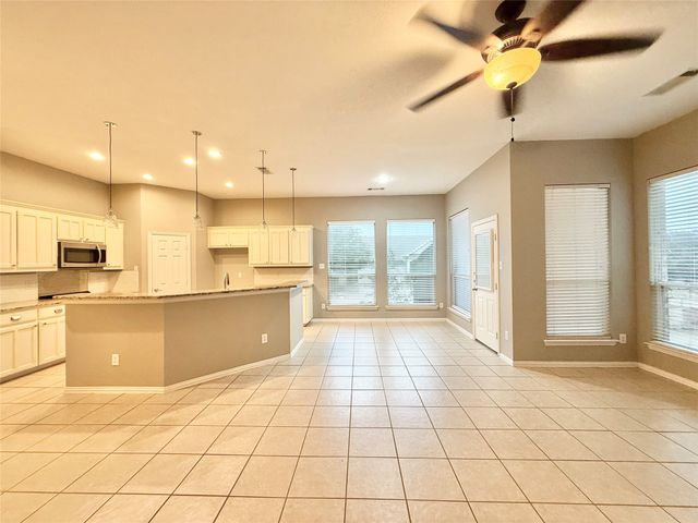 2916 Red Wolf Drive, Fort Worth, TX 76244