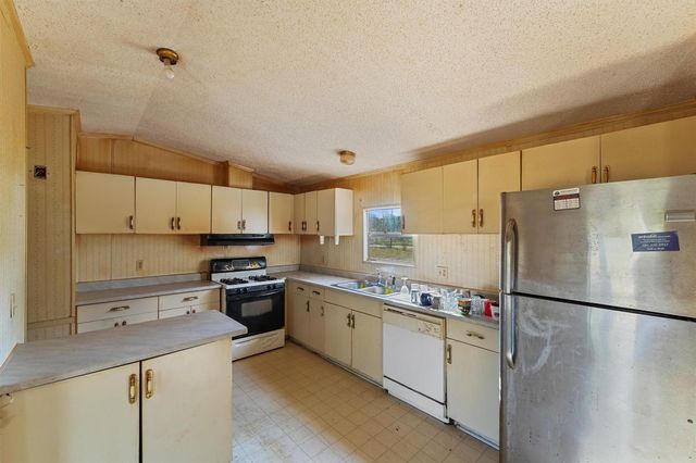 520 County Road 3372, Cleveland, TX 77327