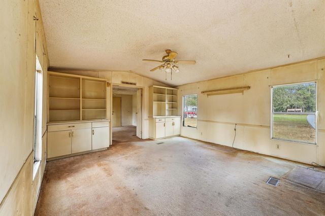 520 County Road 3372, Cleveland, TX 77327