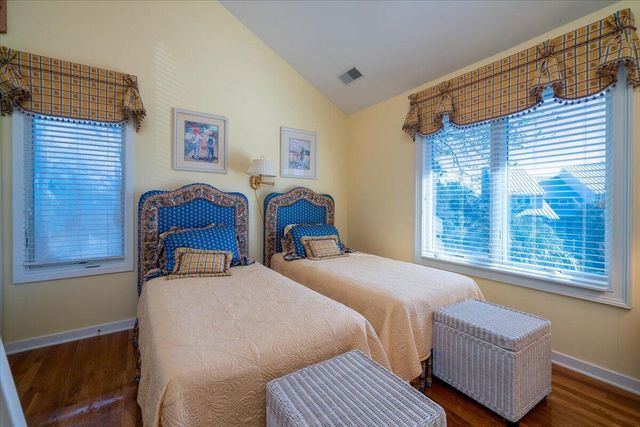 17 Linkside Court, Isle Of Palms, SC 29451