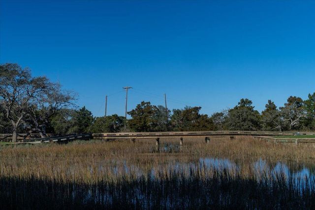 17 Linkside Court, Isle Of Palms, SC 29451