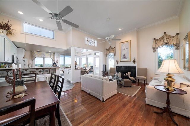 17 Linkside Court, Isle Of Palms, SC 29451