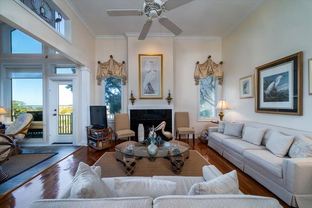 17 Linkside Court, Isle Of Palms, SC 29451