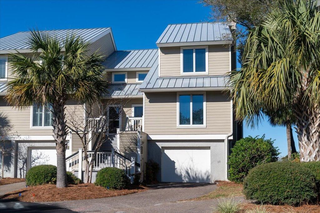 17 Linkside Court, Isle Of Palms, SC 29451