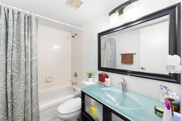 7760 NW 22nd St 103, Pembroke Pines, FL 33024