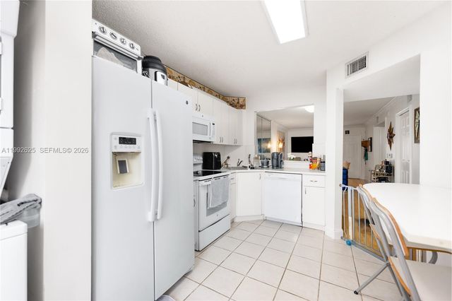 7760 NW 22nd St 103, Pembroke Pines, FL 33024