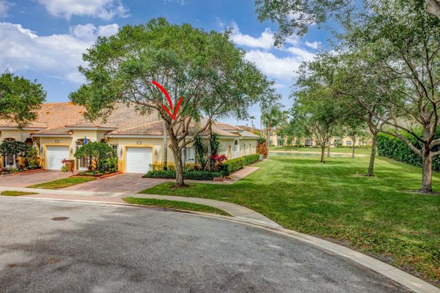 2270 Windjammer Way, West Palm Beach, FL 33411