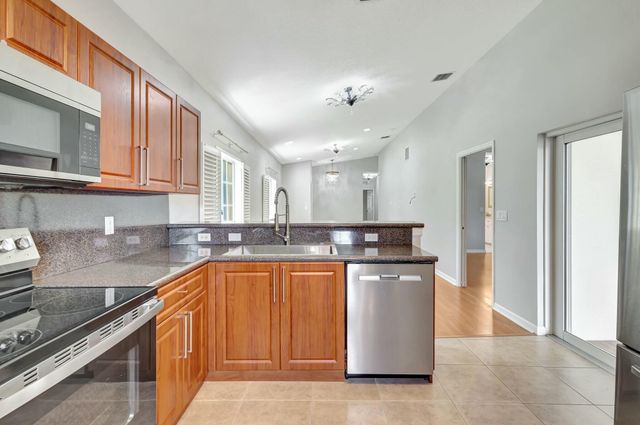 2270 Windjammer Way, West Palm Beach, FL 33411