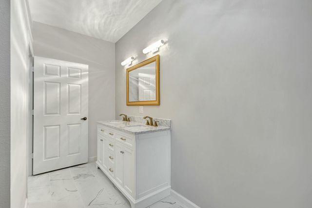 2270 Windjammer Way, West Palm Beach, FL 33411