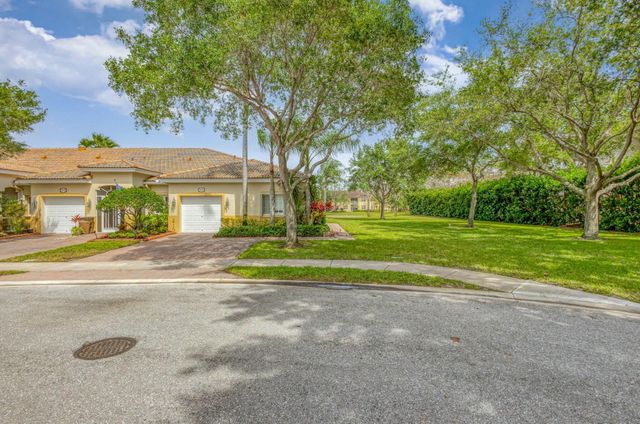 2270 Windjammer Way, West Palm Beach, FL 33411