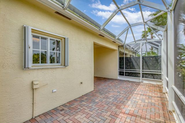 2270 Windjammer Way, West Palm Beach, FL 33411