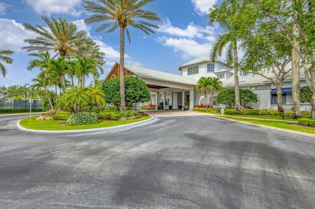 2270 Windjammer Way, West Palm Beach, FL 33411