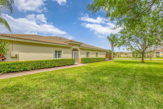 2270 Windjammer Way, West Palm Beach, FL 33411