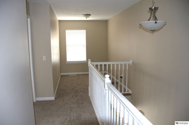 10913 South 110th Avenue, Papillion, NE 68046