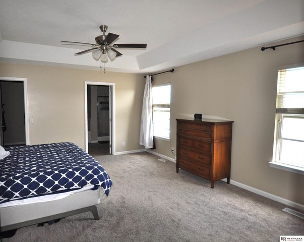 10913 South 110th Avenue, Papillion, NE 68046