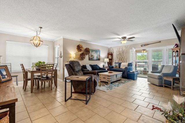 1201 Airport Road, Unit C-11, Hot Springs, AR 71913