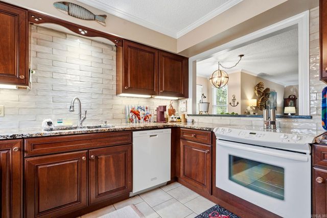 1201 Airport Road, Unit C-11, Hot Springs, AR 71913