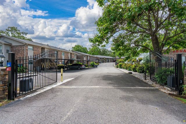 1201 Airport Road, Unit C-11, Hot Springs, AR 71913
