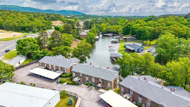 1201 Airport Road, Unit C-11, Hot Springs, AR 71913