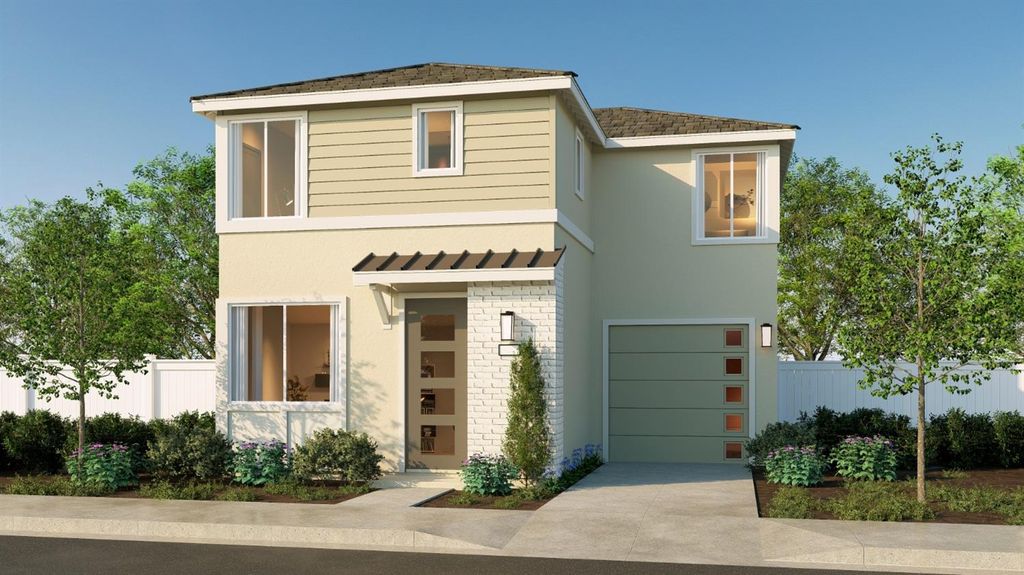 Image 1 of property listing at 1500 Bloom Lane, Clovis, CA 93619