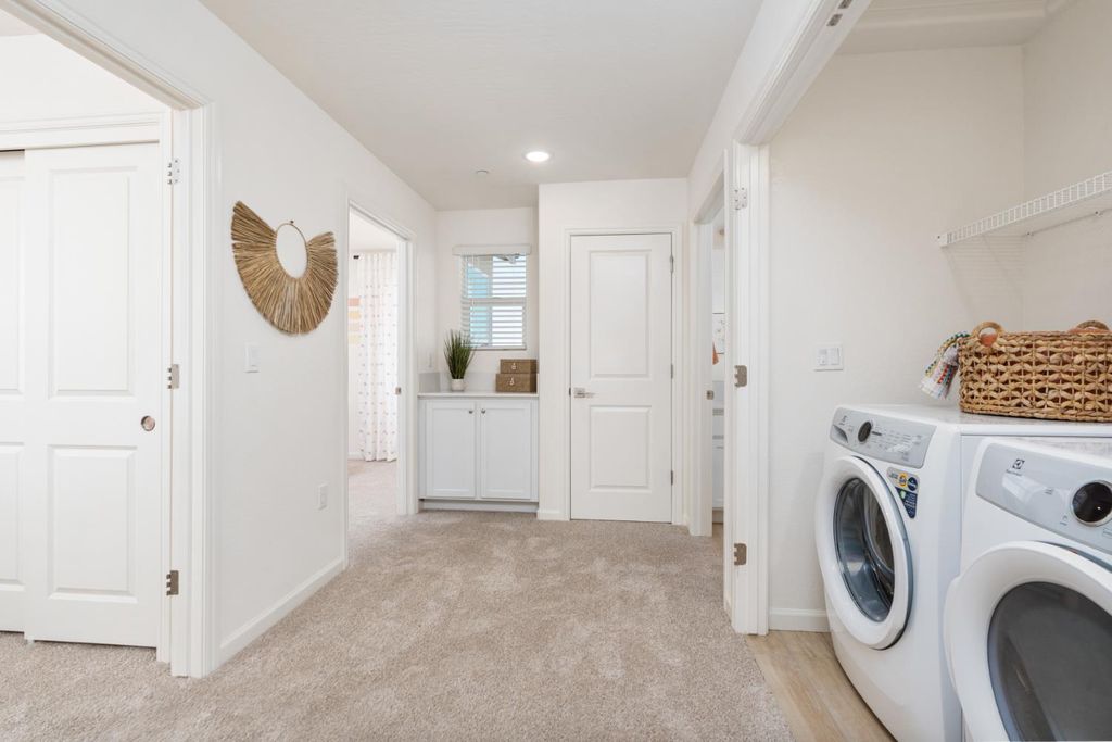 Image 20 of property listing at 1500 Bloom Lane, Clovis, CA 93619