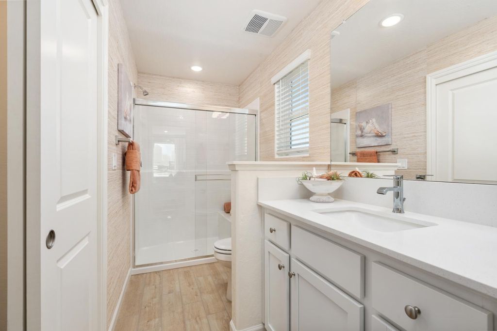Image 27 of property listing at 1500 Bloom Lane, Clovis, CA 93619