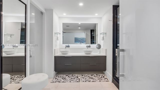 5875 Collins Ave 1707, Miami Beach, FL 33140