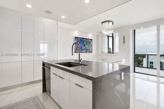 5875 Collins Ave 1707, Miami Beach, FL 33140