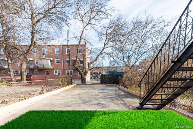 877 E 55th Street, Brooklyn, NY 11234