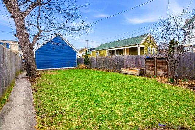 1923 2nd STREET, Milwaukee, WI 53212