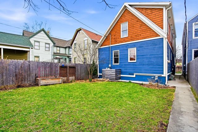 1923 2nd STREET, Milwaukee, WI 53212