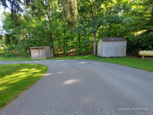 185 Oxford Road, Chester, NY 10918