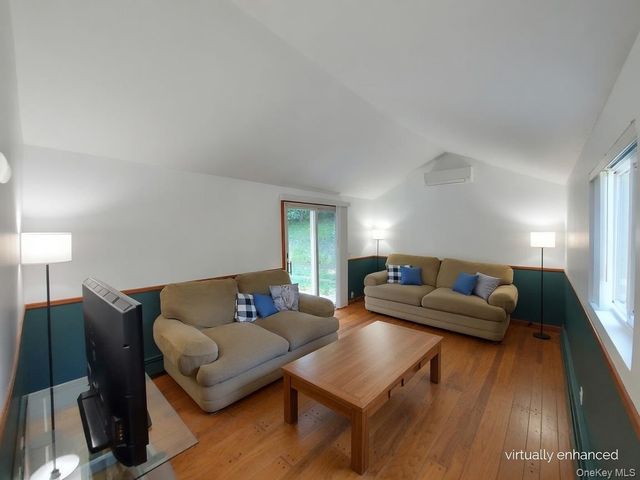 185 Oxford Road, Chester, NY 10918