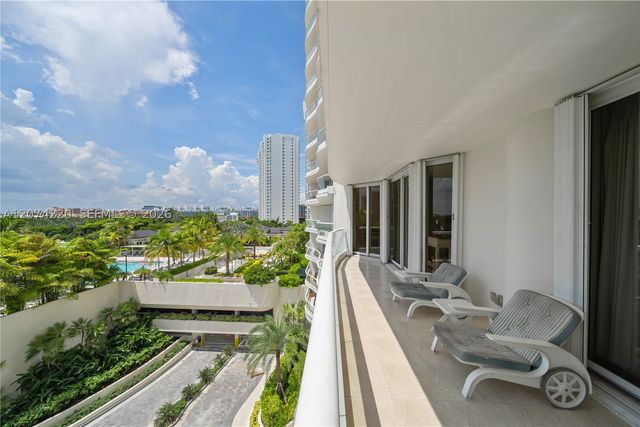 7000 Island Blvd 609, Aventura, FL 33160