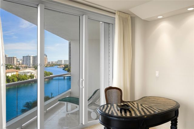 7000 Island Blvd 609, Aventura, FL 33160